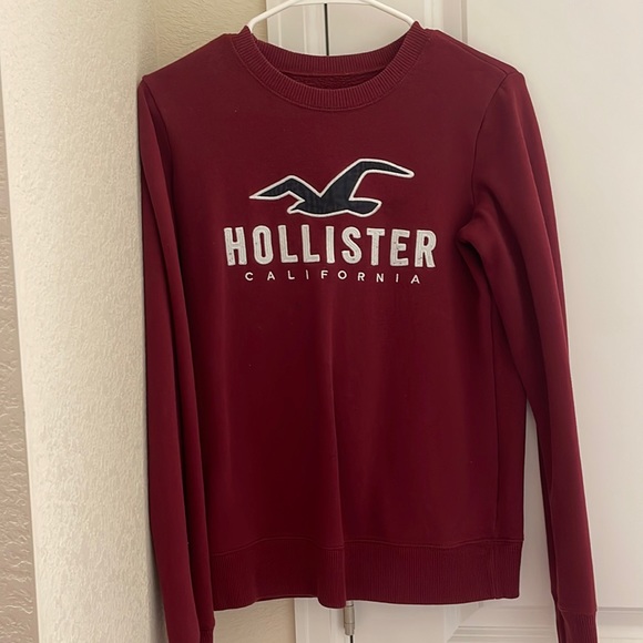 Holisster Sweater - Picture 1 of 3